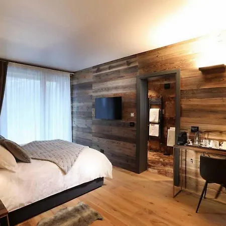 5br Lovely Mountain With View Chalet - What'app - 0034-635-520-036 - For Reservations!! Breuil-Cervinia